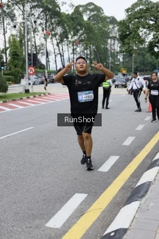 Runner Photo 4305290