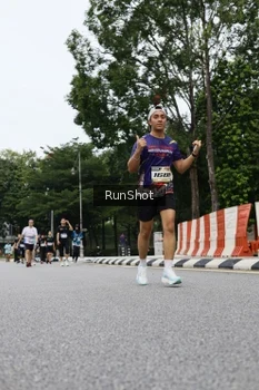 Runner Photo 4305291