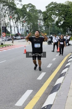 Runner Photo 4305294