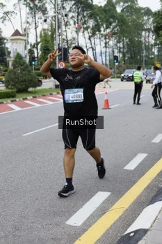 Runner Photo 4305298