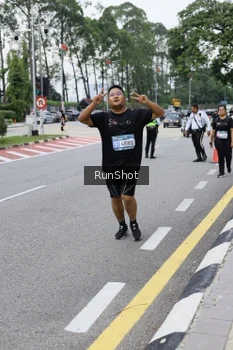 Runner Photo 4305299