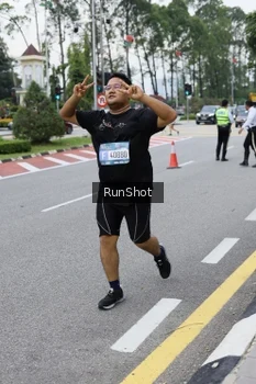 Runner Photo 4305300