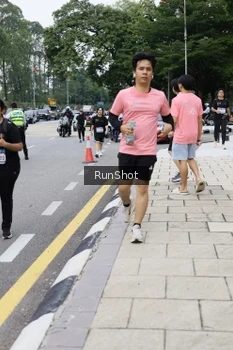 Runner Photo 4305303