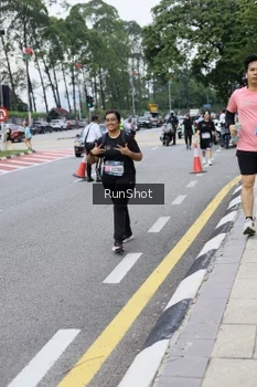 Runner Photo 4305313