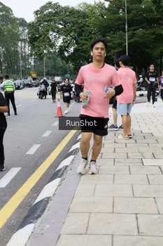 Runner Photo 4305314