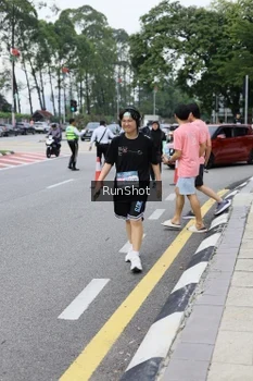 Runner Photo 4305316