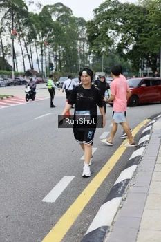 Runner Photo 4305317