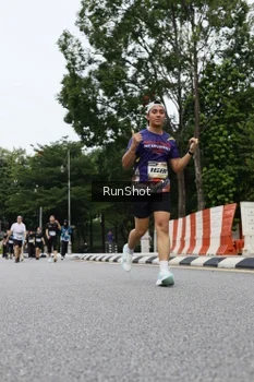 Runner Photo 4305318