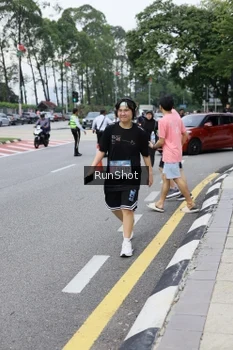 Runner Photo 4305323