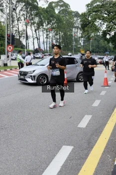 Runner Photo 4305334