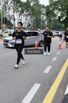 Runner Photo 4305344