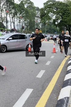 Runner Photo 4305349