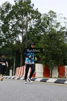 Runner Photo 4305351