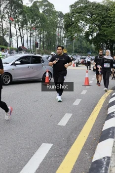 Runner Photo 4305352