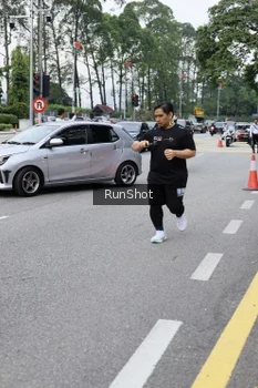 Runner Photo 4305360