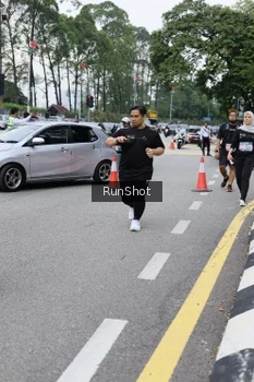 Runner Photo 4305361