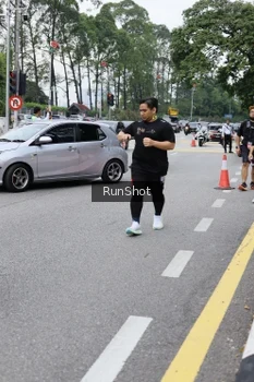 Runner Photo 4305364