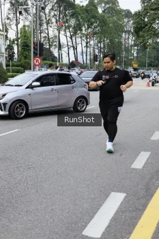 Runner Photo 4305366