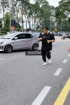 Runner Photo 4305367