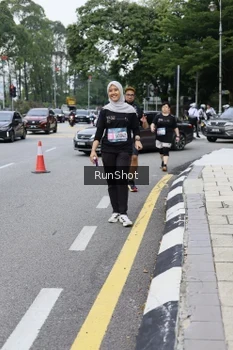 Runner Photo 4305370