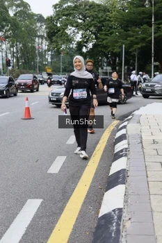 Runner Photo 4305373