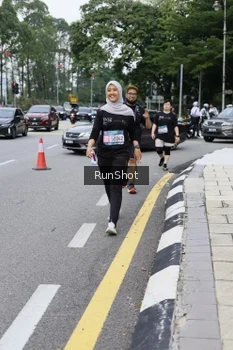 Runner Photo 4305376