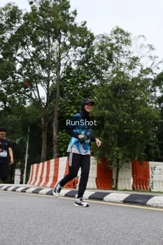 Runner Photo 4305386