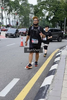 Runner Photo 4305395