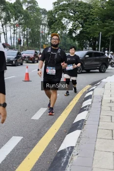 Runner Photo 4305396