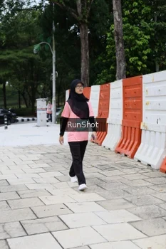Runner Photo 4305400