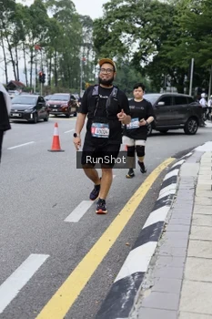Runner Photo 4305403