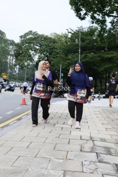 Runner Photo 4305418