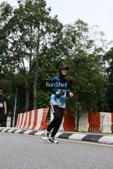 Runner Photo 4305419