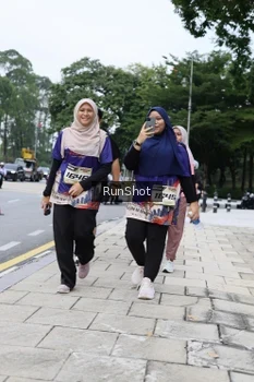 Runner Photo 4305429