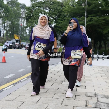 Runner Photo 4305430