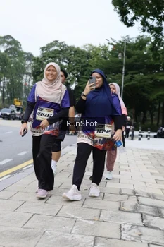 Runner Photo 4305435
