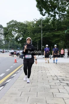Runner Photo 4305436