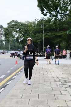 Runner Photo 4305442