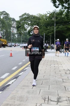 Runner Photo 4305450
