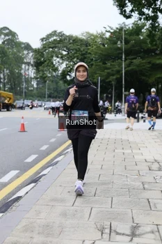 Runner Photo 4305453