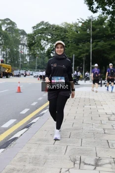 Runner Photo 4305455