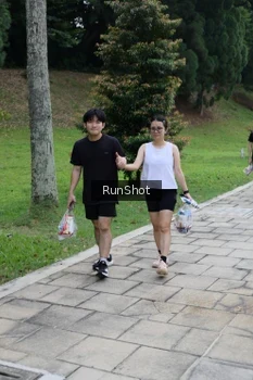 Runner Photo 4305459