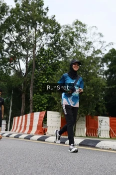 Runner Photo 4305461