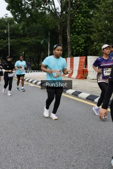 Runner Photo 4305464