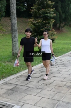 Runner Photo 4305465