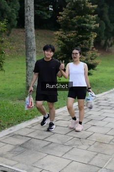 Runner Photo 4305470