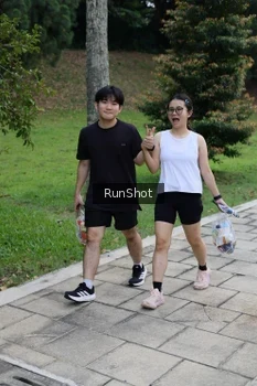 Runner Photo 4305476