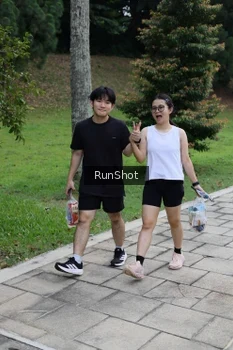 Runner Photo 4305477