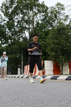 Runner Photo 4305485