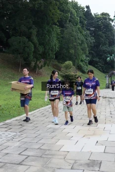 Runner Photo 4305487